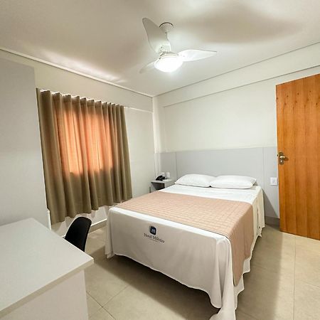 Hotel Milenio Ponte Nova Zewnętrze zdjęcie