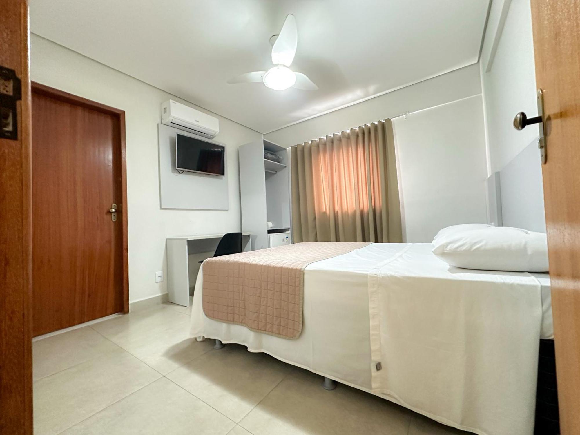 Hotel Milenio Ponte Nova Zewnętrze zdjęcie