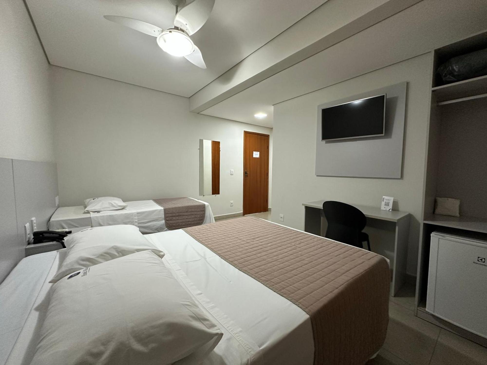 Hotel Milenio Ponte Nova Zewnętrze zdjęcie